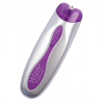 WIZZIT B9591 :  titanium epilation+ trousse manucure