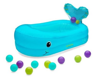 INFANTINO Baignoire gonflable baleine Bleu avec 10 jolies balles 