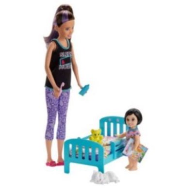 BARBIE Coffret  Babysitter Heure du dodo Mod&egrave;le al&eacute;atoire