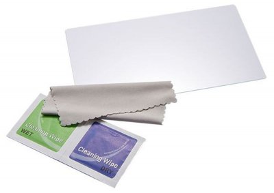 NACON Ecran de Protection Haute R&eacute;sistance (verre tremp&eacute;) + Kit de nettoyage 