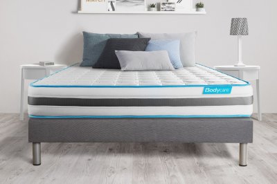 BODYCARE Ensemble matelas BodyFlex ressorts ensaches et memoire de forme sommier kit gris