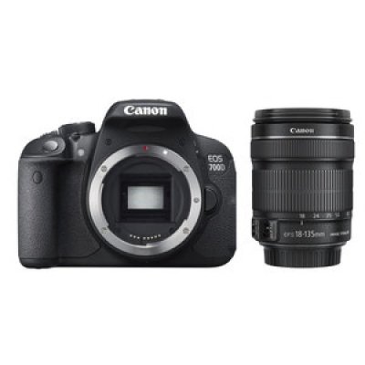CANON EOS 700D + EF-S 18-135mm f/3.5-5.6 IS STM