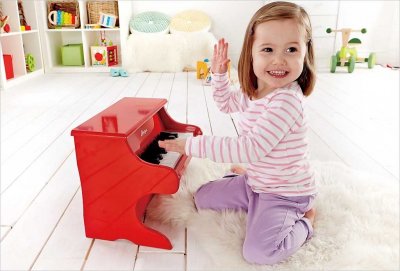 HAPE Jouet piano rouge bois 