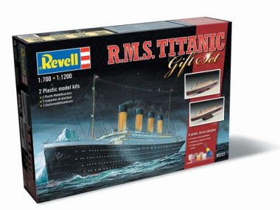 REVELL Kit bateau : coffret cadeau ""titanic