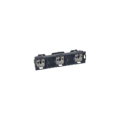 LEGRAND  067126 Prise de Courant Triple Pr&eacute;c&acirc;bl&eacute;e Standard, 2P+T
