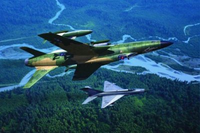 HOBBY BOSS Maquette avion  Republic F-105D Thunderchief- 1/48 - Maquet