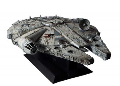 REVELL Maquette de science fiction Star Wars Millennium Falcon Perfect Grade