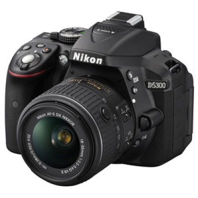 NIKON  D5300 + AF-S DX NIKKOR 18-55mm VR II - R&eacute;flex Num&eacute;rique 24.2 MP