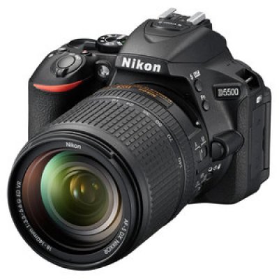 NIKON  D5500 DSLR appareil photo avec objectif 18-140mm (Noir)