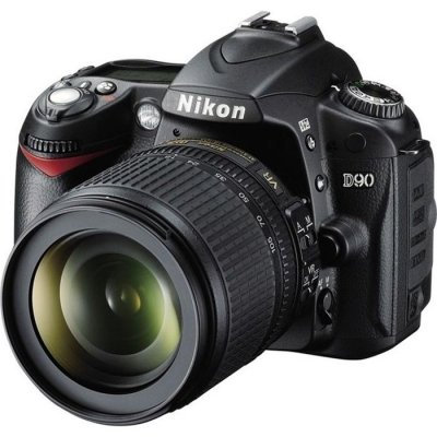 NIKON  D90 + Objectif 18-105mm stabilis&eacute; f/3.5-5.6 G ED VR