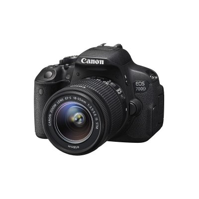 CANON Reflex  EOS 700D + Obj.  EF-S IS STM 18 - 55 mm f/3.5 - 5.6