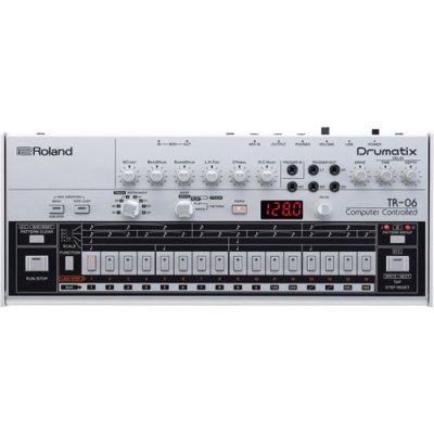 ROLAND  TR-06 Boutique Compact Drum Machine