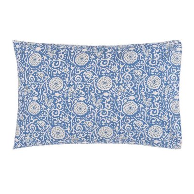 DESIGNERS GUILD Taie d'oreiller imprim&eacute;e en percale de coton, Shaqui Porcelain