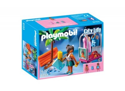6153-TOP MOD&Egrave;LE AVEC TENUES DE PLAGE