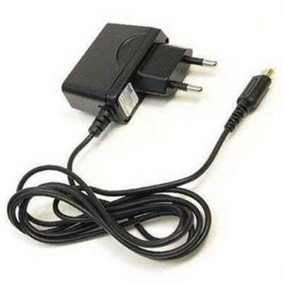 FREAKS AND GEEKS Alimentation secteur DS Lite (sans emballage)