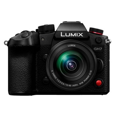 PANASONIC Appareil photo hybride Lumix GH7 Noir + 12-60mm f/3.5-22 