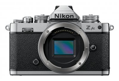 NIKON Appareil photo hybride  Z FC Bo&icirc;tier nu Noir 