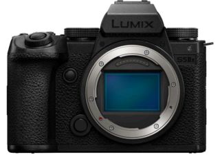 PANASONIC Appareil photo hybride  Lumix S5 Mark II X