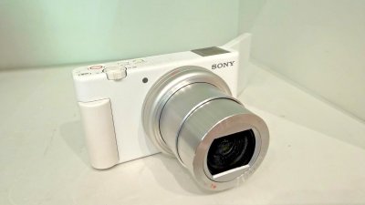 SONY Appareil Photo Hybride  Alpha A7C nu Noir 