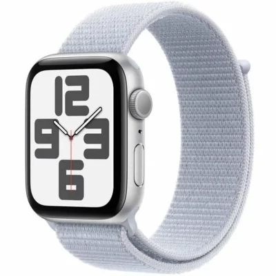 Apple Watch SE GPS 44 mm, bo&icirc;tier en aluminium argent&eacute; avec boucle sport Blue Cloud