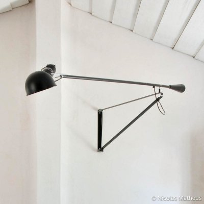 FLOS Applique avec prise 265 m&eacute;tal noir / L 205 cm - Mod&egrave;le de 1973 - 