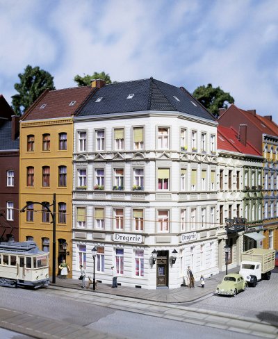 AUHAGEN  11398 H0 Maison d'angle Schmidtstra&szlig;e 25