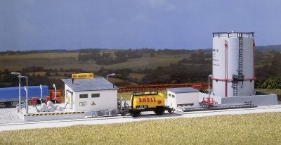 AUHAGEN  - 12264 - Mod&eacute;lisme Ferroviaire - B&acirc;timent - D&eacute;p&ocirc;t D'Essence