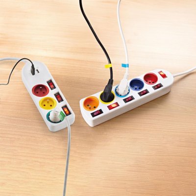 FISHTEC Bloc Multiprise Couleur - Interrupteur pour chaque sortie + 5 stickers - Cable 1,5 m - Normes nf
