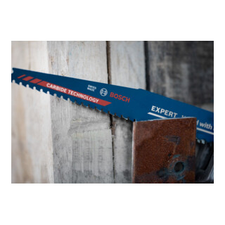 BOSCH  Expert S1267xhm Wood With Metal Demolition Blade Saw Cut Bleu