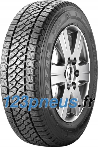 BRIDGESTONE  Blizzak W810 ( 205/70 R15C 106/104R ) Pneus hiver