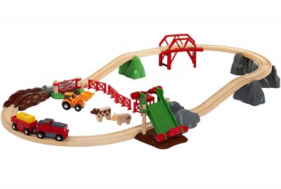 Brio 33984 le circuit de la ferme et locomotive a pile 33984