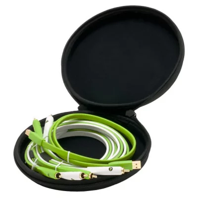 OYAIDE C&acirc;ble Bretelle NEO by 2x RCA-RCA 1m + USB 1m + Housse