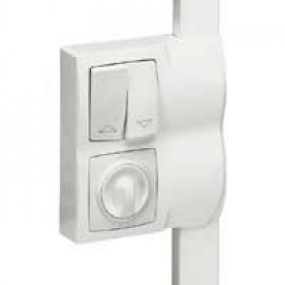 LEGRAND Cadre 2 Postes Pour Moulure Dlplus Hauteur 20 Mm -  031418