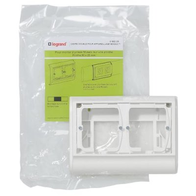 LEGRAND Cadre double pour appareillage Mosaic - pour plinthe 80x20mm