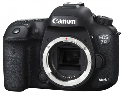 CANON  EOS 7D II Body + WiFi adapter W-E1 + 64GB SD card + camera Bag