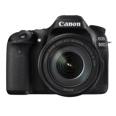 CANON  eos 80d + 18-135 is usm