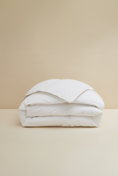 ESSIX Couette l&eacute;g&egrave;re en percale de coton C&eacute;leste 200x200cm