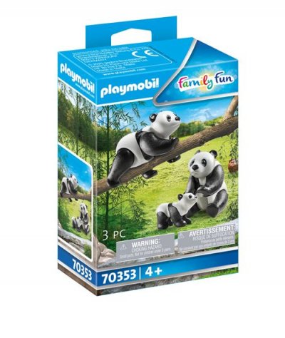 Couple de pandas avec b&eacute;b&eacute;