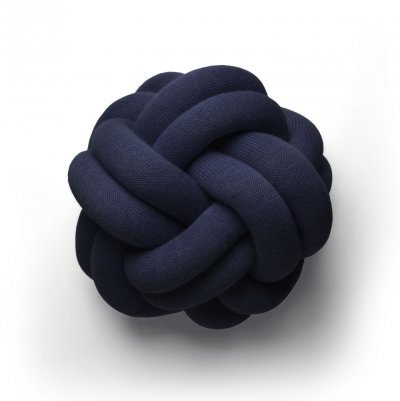 Coussin bleu marine Knot - Design House Stockholm