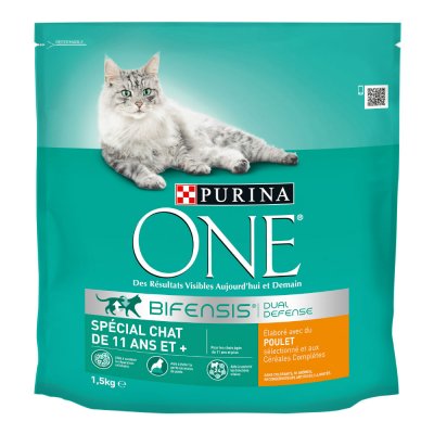 PURINA ONE Croquettes chat de 11 ans et+ - Poulet et C&eacute;r&eacute;ales compl&egrave;tes - 1.5kg