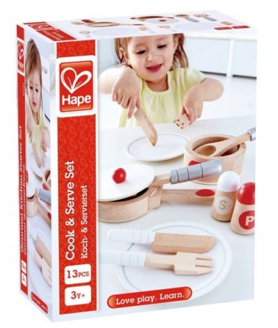HAPE Dinette et ses accessoires en bois 