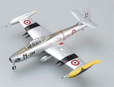 EASY MODEL  Maquette 1/72 ""F-84G-6 Thunderjet French Air Force 1952
