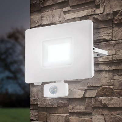 EGLO  Spot d'ext&eacute;rieur LED Faedo 3 capteur, blanc, 50&nbsp;W