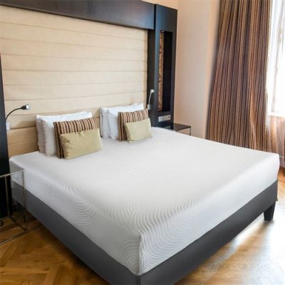 OLYMPE LITERIE Ensemble matelas hera avec sommier en bois 140x200 cm