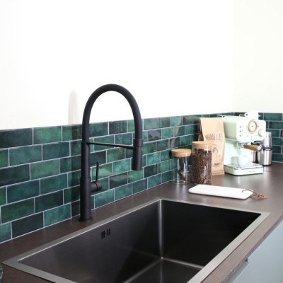 ESSEBAGNO  - Magneto mitigeur &eacute;vier &agrave; douchette noir mat - Noir