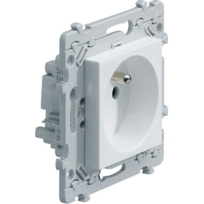 HAGER Essensya Lot de 50 prises de courant 2P+T 16A 250V SanVis (WE10050)
