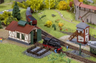 FALLER -222108 Coffret Hangar Loco, F222108, Non renseign&eacute;, 13.9 x 3.7 x 22.4 cm