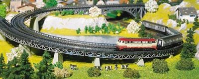 FALLER  4 Chemins de roulement courbes -N - B&acirc;timent pour train miniat