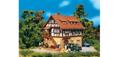 FALLER  Maison &agrave; pans de bois-H0 - B&acirc;timent pour train miniature