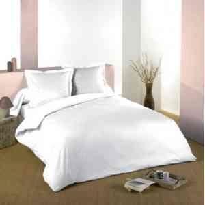 LOVELY CASA Housse de couette blanc uni Taille 240x220cm Coloris Blanc